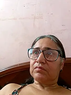  candi online show from March 1, 7:04 pm