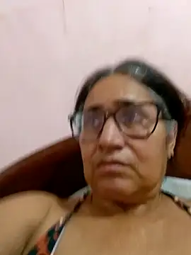  candi online show from March 1, 10:10 pm