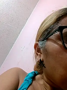  candi online show from September 25, 11:36 am