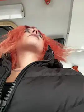 Snapshot of RiriRoseey chatting on January 13, 9:52 am RiriRoseey online show from January 13, 9:52 am