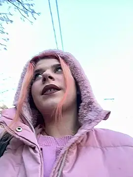 Snapshot of RiriRoseey chatting on January 18, 8:52 am RiriRoseey online show from January 18, 8:52 am