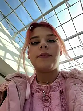 Snapshot of RiriRoseey chatting on January 18, 11:54 am RiriRoseey online show from January 18, 11:54 am