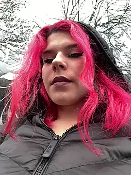 Snapshot of RiriRoseey chatting on January 25, 9:15 am RiriRoseey online show from January 25, 9:15 am