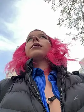 Snapshot of RiriRoseey chatting on January 30, 8:32 am RiriRoseey online show from January 30, 8:32 am