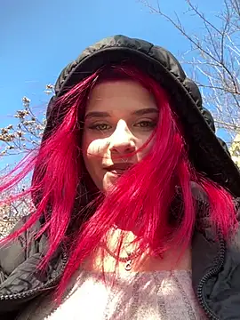 Snapshot of RiriRoseey chatting on February 10, 8:09 am RiriRoseey online show from February 10, 8:09 am