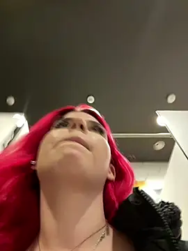 Snapshot of RiriRoseey chatting on February 10, 11:15 am RiriRoseey online show from February 10, 11:15 am