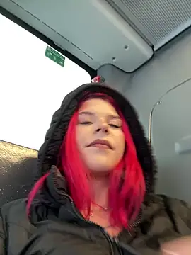 Snapshot of RiriRoseey chatting on February 16, 8:32 am RiriRoseey online show from February 16, 8:32 am