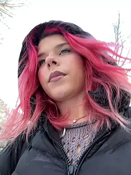 Snapshot of RiriRoseey chatting on February 21, 8:07 am RiriRoseey online show from February 21, 8:07 am