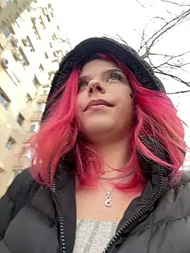 Snapshot of RiriRoseey chatting on February 26, 8:15 am RiriRoseey online show from February 26, 8:15 am