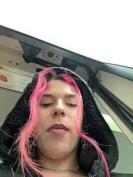 Snapshot of RiriRoseey chatting on February 28, 8:31 am RiriRoseey online show from February 28, 8:31 am