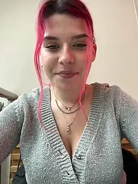 Snapshot of RiriRoseey chatting on February 28, 11:36 am RiriRoseey online show from February 28, 11:36 am