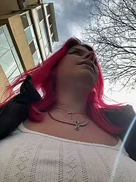 Snapshot of RiriRoseey chatting on March 16, 9:05 am RiriRoseey online show from March 16, 9:05 am