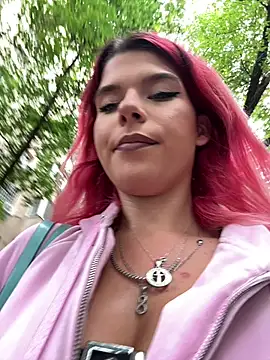 Snapshot of RiriRoseey chatting on September 10, 7:41 am RiriRoseey online show from September 10, 7:41 am