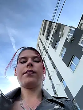 Snapshot of RiriRoseey chatting on October 30, 8:05 am RiriRoseey online show from October 30, 8:05 am