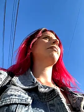 Snapshot of RiriRoseey chatting on November 2, 8:06 am RiriRoseey online show from November 2, 8:06 am