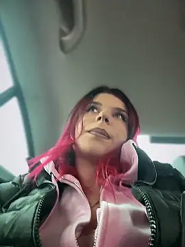 Snapshot of RiriRoseey chatting on November 27, 9:00 am RiriRoseey online show from November 27, 9:00 am