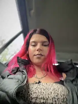 Snapshot of RiriRoseey chatting on November 30, 9:24 am RiriRoseey online show from November 30, 9:24 am