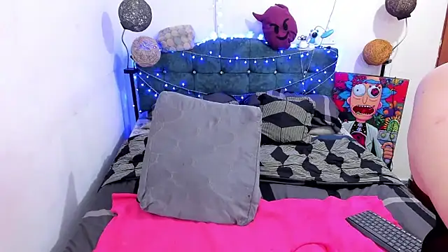 goldenbubble   online show from March 11, 12:33 am