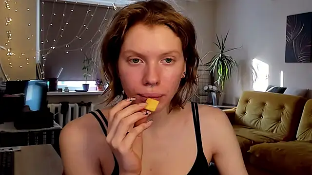 Snapshot of StellaDavis chatting on February 25, 12:34 pm StellaDavis online show from February 25, 12:34 pm