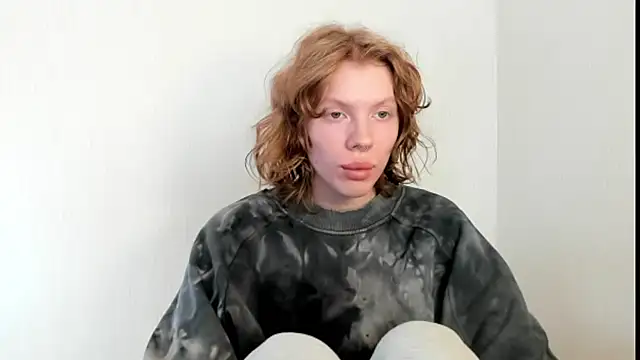 Snapshot of StellaDavis chatting on October 3, 10:34 am StellaDavis online show from October 3, 10:34 am