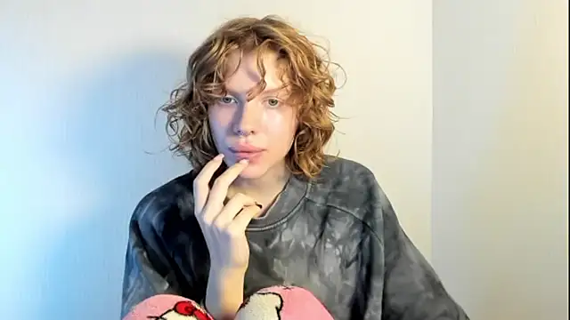 Snapshot of StellaDavis chatting on October 21, 10:49 am StellaDavis online show from October 21, 10:49 am