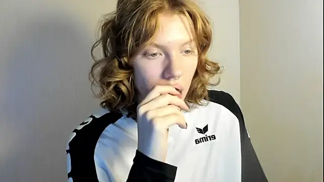 Snapshot of StellaDavis chatting on November 5, 9:09 am StellaDavis online show from November 5, 9:09 am