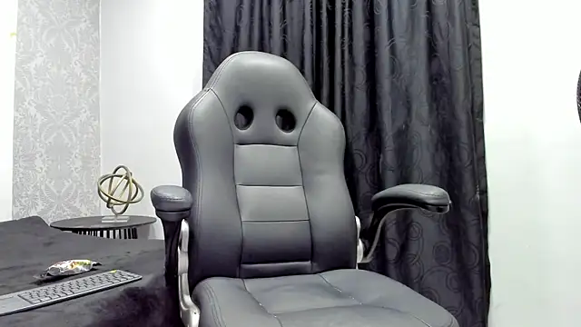 andrew rose  online show from December 25, 6:52 pm