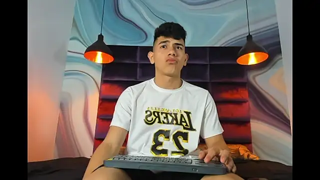 andrew rose  online show from December 27, 6:24 am