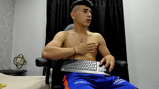 andrew rose  online show from January 9, 5:11 pm