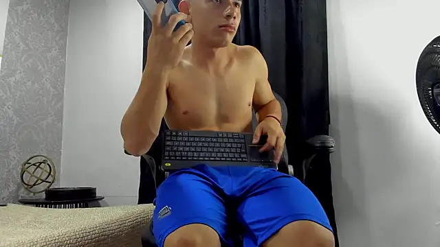 andrew rose  online show from March 7, 9:40 am