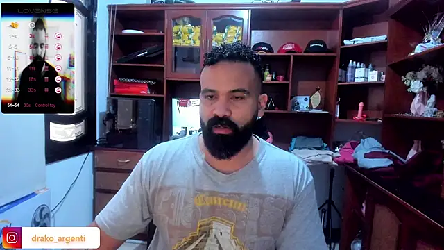 Snapshot of Drako_Argentii chatting on December 7, 3:41 pm Drako Argentii online show from December 7, 3:41 pm