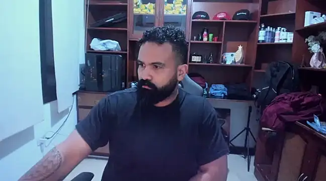 Snapshot of Drako_Argentii chatting on December 15, 7:57 am Drako Argentii online show from December 15, 7:57 am