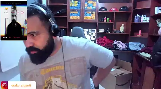 Snapshot of Drako_Argentii chatting on December 21, 7:56 am Drako Argentii online show from December 21, 7:56 am