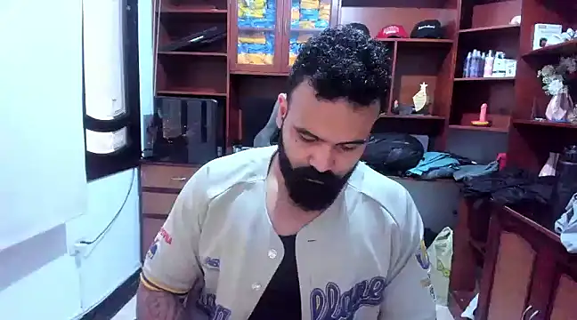 Snapshot of Drako_Argentii chatting on December 22, 6:04 pm Drako Argentii online show from December 22, 6:04 pm