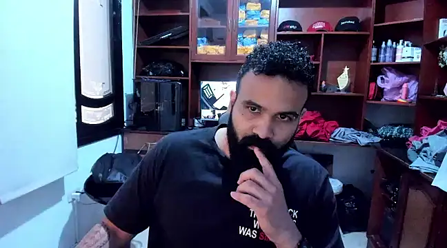 Snapshot of Drako_Argentii chatting on December 29, 9:20 pm Drako Argentii online show from December 29, 9:20 pm