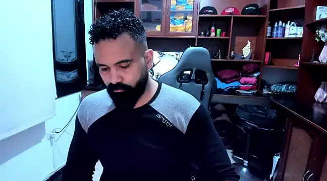 Snapshot of Drako_Argentii chatting on December 30, 11:17 pm Drako Argentii online show from December 30, 11:17 pm