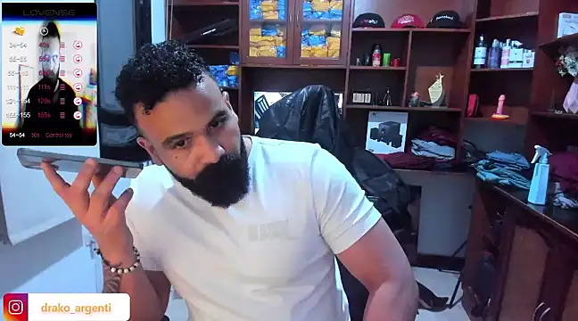 Snapshot of Drako_Argentii chatting on January 4, 2:35 am Drako Argentii online show from January 4, 2:35 am