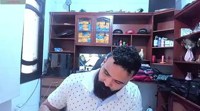 Snapshot of Drako_Argentii chatting on January 11, 3:20 pm Drako Argentii online show from January 11, 3:20 pm