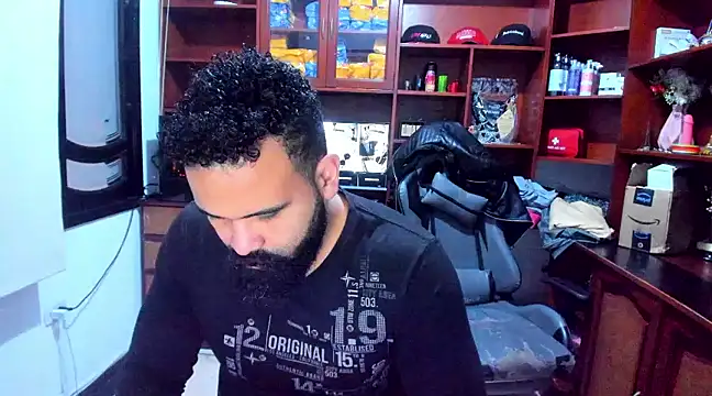 Snapshot of Drako_Argentii chatting on January 17, 12:21 pm Drako Argentii online show from January 17, 12:21 pm