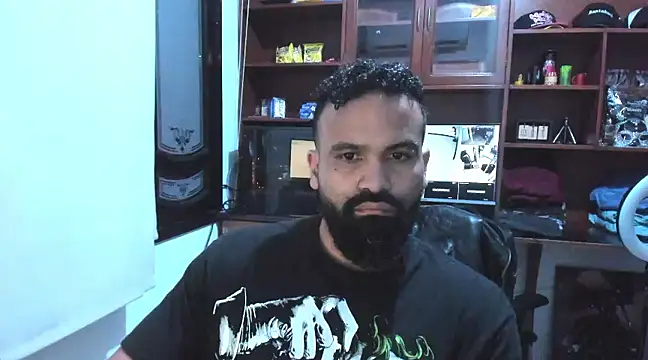 Snapshot of Drako_Argentii chatting on February 7, 11:34 pm Drako Argentii online show from February 7, 11:34 pm