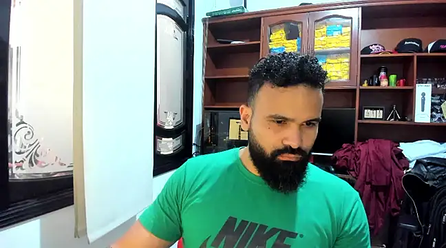 Snapshot of Drako_Argentii chatting on February 13, 7:42 pm Drako Argentii online show from February 13, 7:42 pm