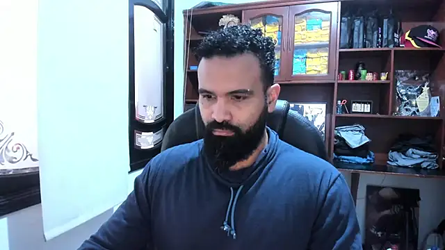 Snapshot of Drako_Argentii chatting on February 24, 4:04 pm Drako Argentii online show from February 24, 4:04 pm