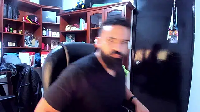 Snapshot of Drako_Argentii chatting on March 7, 8:23 am Drako Argentii online show from March 7, 8:23 am