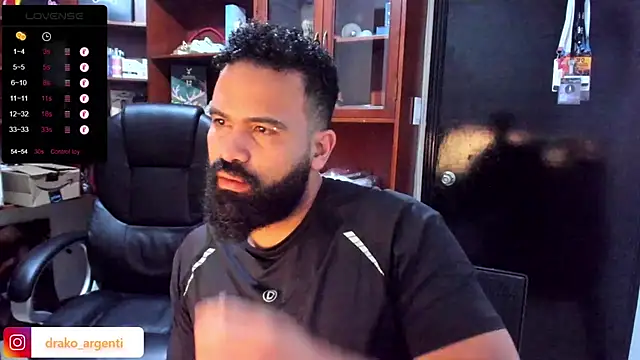 Snapshot of Drako_Argentii chatting on March 8, 9:17 am Drako Argentii online show from March 8, 9:17 am