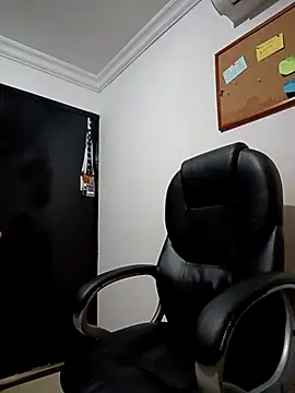 Snapshot of Drako_Argentii chatting on September 14, 6:29 pm Drako Argentii online show from September 14, 6:29 pm