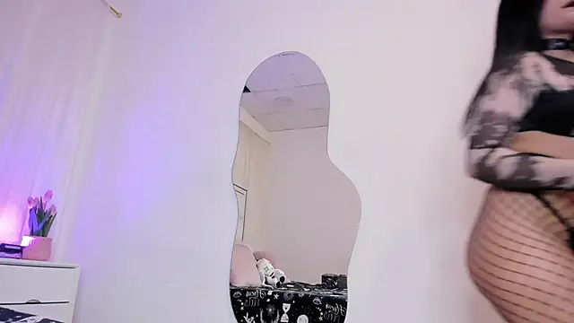 atena hill online show from January 7, 8:10 pm