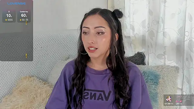 v1cky  online show from March 7, 9:27 pm