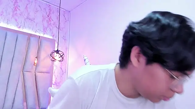 Emmapark  online show from February 28, 7:14 pm