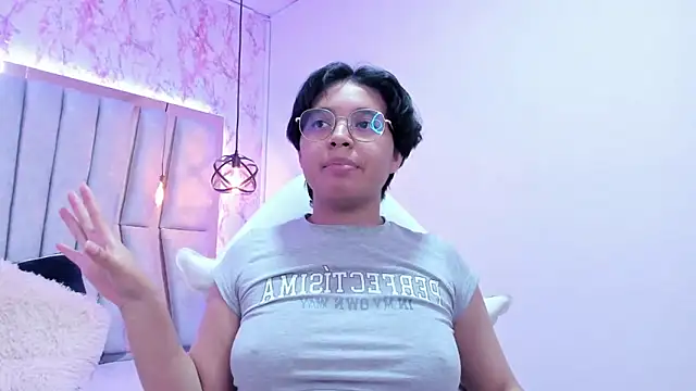 Emmapark  online show from March 8, 12:55 am