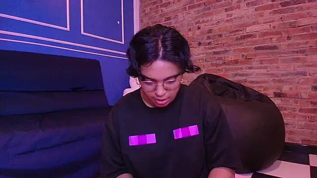 Emmapark  online show from November 16, 6:57 pm